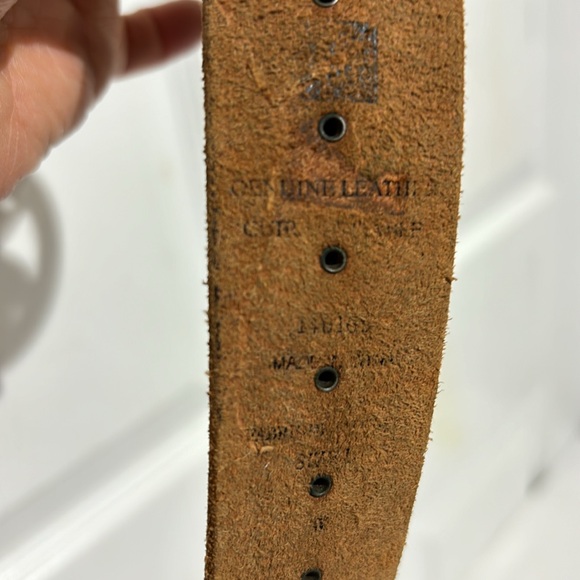 Vintage Tooled Genuine  Leather Belt - Picture 4 of 4